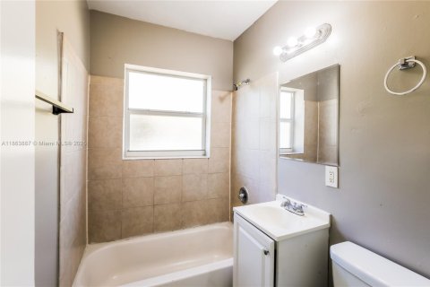 Casa en alquiler en Fort Lauderdale, Florida, 3 dormitorios, 88.07 m2 № 1891742 - foto 10