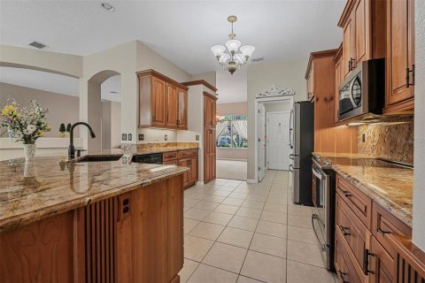 House in Palm Coast, Florida 4 bedrooms, 227.98 sq.m. № 1835593 - photo 8