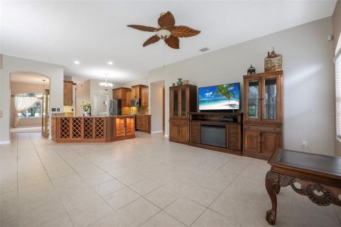 House in Palm Coast, Florida 4 bedrooms, 227.98 sq.m. № 1835593 - photo 6