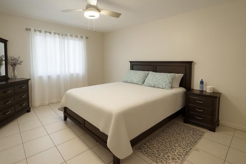 Condo in West Palm Beach, Florida, 2 bedrooms  № 2241895 - photo 6
