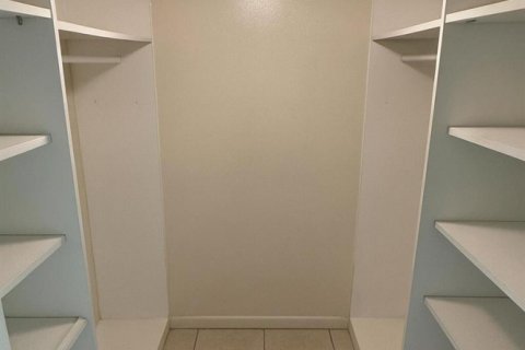 Condo in West Palm Beach, Florida, 2 bedrooms  № 2241895 - photo 7