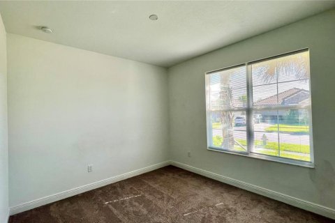 House in Kissimmee, Florida 4 bedrooms, 197.14 sq.m. № 881779 - photo 27