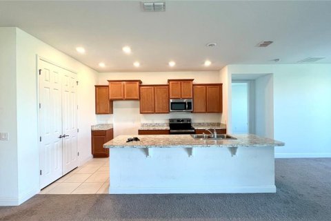 House in Kissimmee, Florida 4 bedrooms, 197.14 sq.m. № 881779 - photo 11