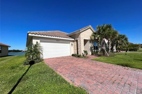 House in Kissimmee, Florida 4 bedrooms, 197.14 sq.m. № 881779 - photo 23