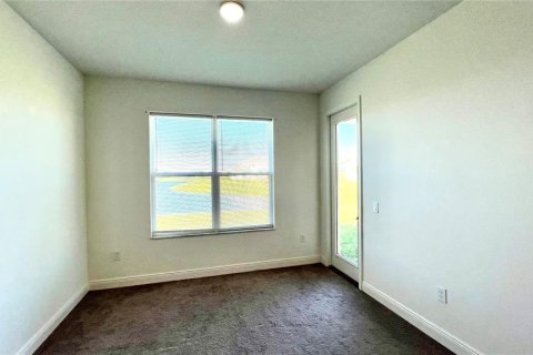 House in Kissimmee, Florida 4 bedrooms, 197.14 sq.m. № 881779 - photo 21