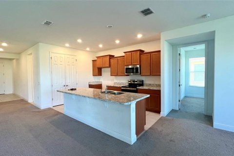 House in Kissimmee, Florida 4 bedrooms, 197.14 sq.m. № 881779 - photo 12