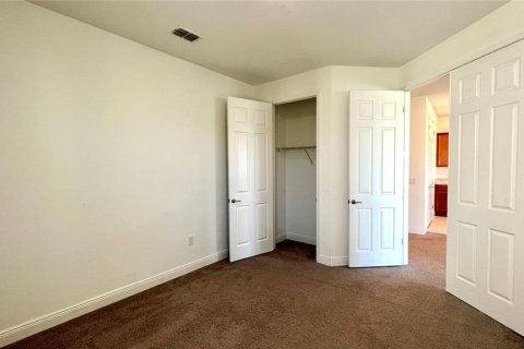 House in Kissimmee, Florida 4 bedrooms, 197.14 sq.m. № 881779 - photo 18