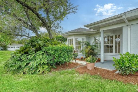 Casa en venta en Sarasota, Florida, 2 dormitorios, 128.95 m2 № 2121079 - foto 2