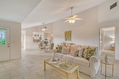 Casa en venta en Sarasota, Florida, 2 dormitorios, 128.95 m2 № 2121079 - foto 9