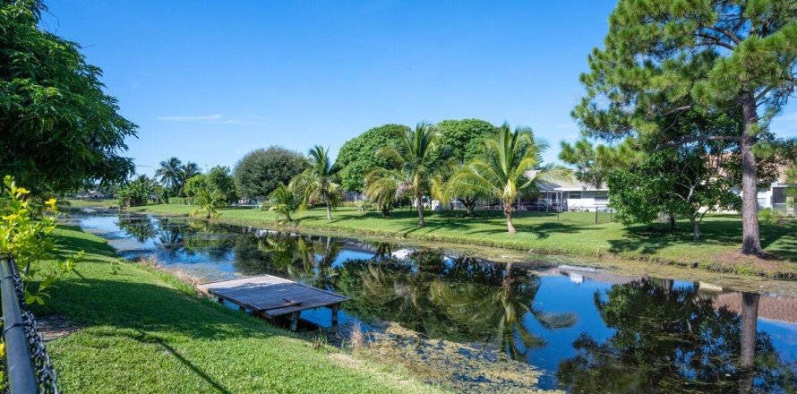 Casa en Wellington, Florida 4 dormitorios, 177.81 m2 № 695074