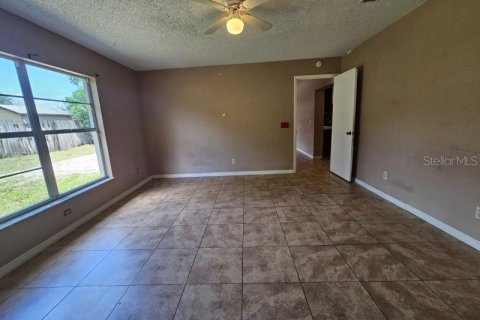 Villa ou maison à vendre à Casselberry, Floride: 4 chambres, 171.03 m2 № 2308748 - photo 5