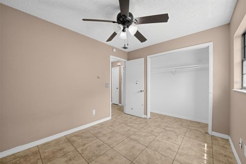 Villa ou maison à vendre à Casselberry, Floride: 4 chambres, 171.03 m2 № 2308748 - photo 20