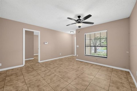 Villa ou maison à vendre à Casselberry, Floride: 4 chambres, 171.03 m2 № 2308748 - photo 9