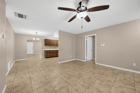 Villa ou maison à vendre à Casselberry, Floride: 4 chambres, 171.03 m2 № 2308748 - photo 17