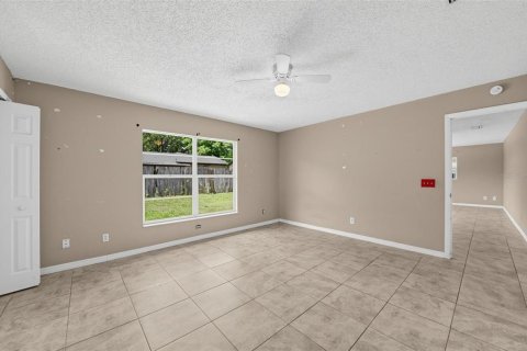 Villa ou maison à vendre à Casselberry, Floride: 4 chambres, 171.03 m2 № 2308748 - photo 19