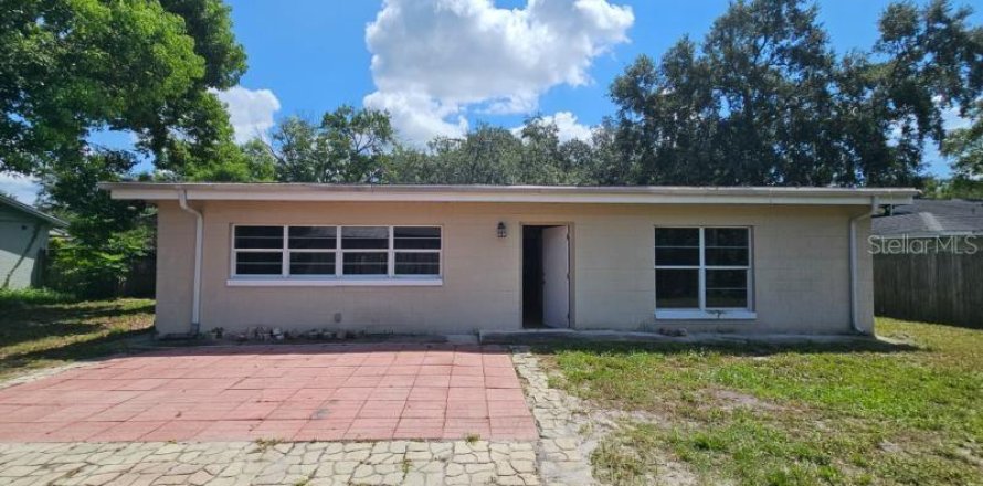 Villa ou maison à Casselberry, Floride 4 chambres, 171.03 m2 № 2308748