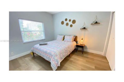 Снять в аренду виллу или дом в Майами, Флорида 4 спальни, 139.35м2, № 1990171 - фото 14