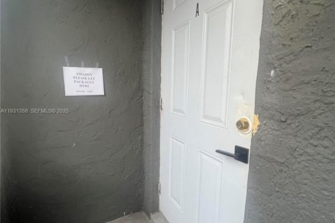 Снять в аренду виллу или дом в Майами, Флорида 4 спальни, 139.35м2, № 1990171 - фото 15