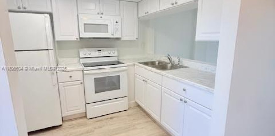 Condo à Miami, Floride, 1 chambre № 1950223