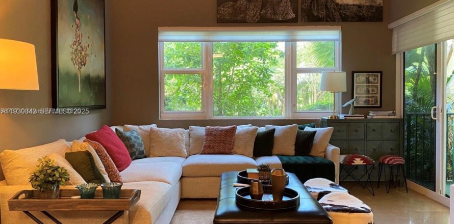 Condo à Aventura, Floride, 2 chambres  № 1989698