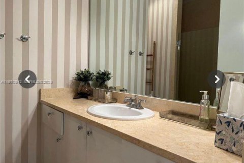 Copropriété à louer à Aventura, Floride: 2 chambres, 116.78 m2 № 1989698 - photo 16