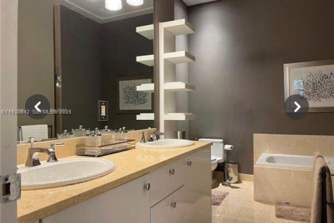 Copropriété à louer à Aventura, Floride: 2 chambres, 116.78 m2 № 1989698 - photo 12