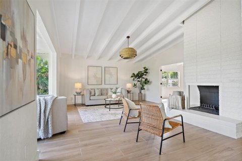 Villa ou maison à vendre à Saint Petersburg, Floride: 4 chambres, 254.46 m2 № 1865815 - photo 11
