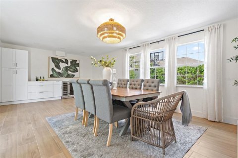 Villa ou maison à vendre à Saint Petersburg, Floride: 4 chambres, 254.46 m2 № 1865815 - photo 7
