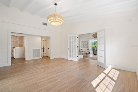 Villa ou maison à vendre à Saint Petersburg, Floride: 4 chambres, 254.46 m2 № 1865815 - photo 14