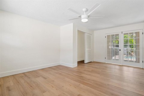 Villa ou maison à vendre à Saint Petersburg, Floride: 4 chambres, 254.46 m2 № 1865815 - photo 22