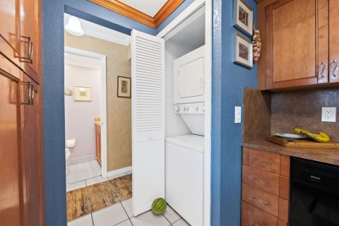 Купить кондоминиум в Тамарак, Флорида 3 комнаты, 69.31м2, № 2177440 - фото 4