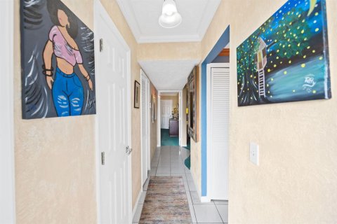 Купить кондоминиум в Тамарак, Флорида 3 комнаты, 69.31м2, № 2177440 - фото 2