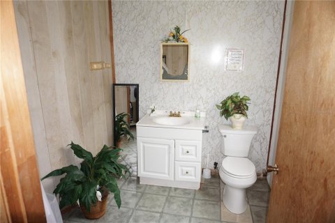Propiedad comercial en venta en Reddick, Florida, 140.65 m2 № 1885615 - foto 8