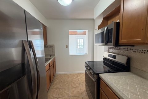 Villa ou maison à louer à Tampa, Floride: 3 chambres, 107.95 m2 № 2423635 - photo 6