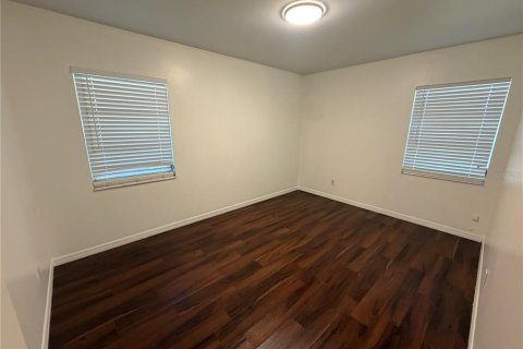 Villa ou maison à louer à Tampa, Floride: 3 chambres, 107.95 m2 № 2423635 - photo 10