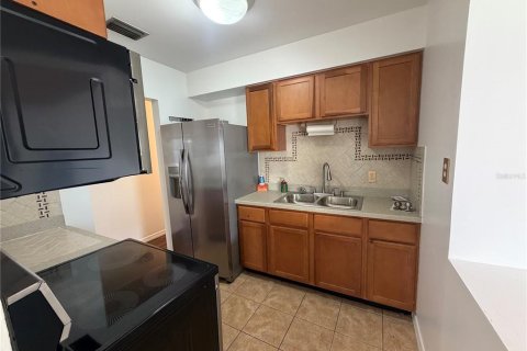 Villa ou maison à louer à Tampa, Floride: 3 chambres, 107.95 m2 № 2423635 - photo 5