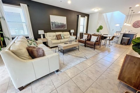 Villa ou maison à vendre à Kissimmee, Floride: 6 chambres, 291.9 m2 № 2130339 - photo 10
