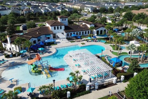 Villa ou maison à vendre à Kissimmee, Floride: 6 chambres, 291.9 m2 № 2130339 - photo 4