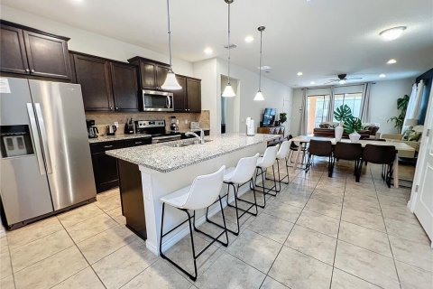 Villa ou maison à vendre à Kissimmee, Floride: 6 chambres, 291.9 m2 № 2130339 - photo 5