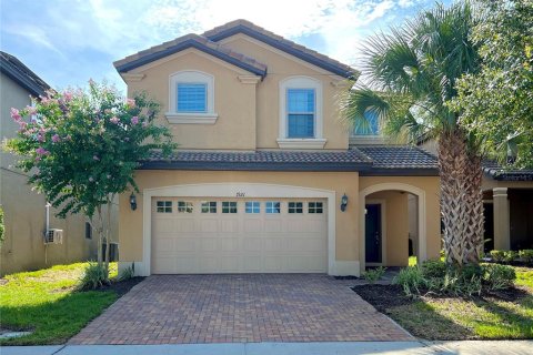Casa en Kissimmee, Florida 6 dormitorios, 291.9 m2 № 2130339