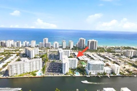 Copropriété à vendre à Fort Lauderdale, Floride: 2 chambres, 104.98 m2 № 2084942 - photo 26