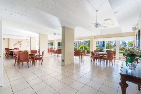 Copropriété à vendre à Fort Lauderdale, Floride: 2 chambres, 104.98 m2 № 2084942 - photo 19