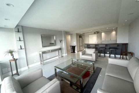 Copropriété à vendre à Fort Lauderdale, Floride: 2 chambres, 104.98 m2 № 2084942 - photo 2