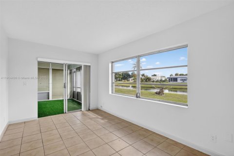 Villa ou maison à louer à West Palm Beach, Floride: 2 chambres, 149.57 m2 № 1971220 - photo 11