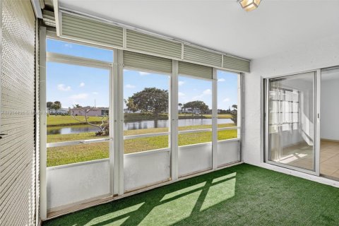 Villa ou maison à louer à West Palm Beach, Floride: 2 chambres, 149.57 m2 № 1971220 - photo 13