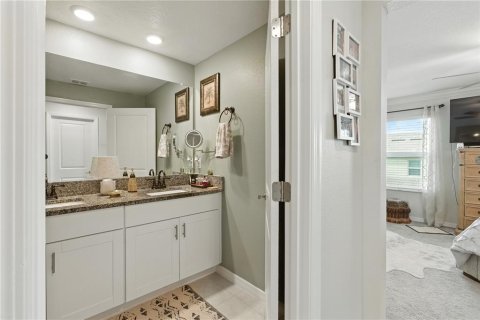 Townhouse in Zephyrhills, Florida 3 bedrooms, 151.8 sq.m. № 1913142 - photo 24