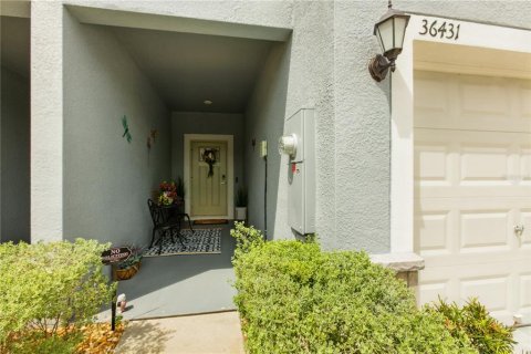 Townhouse in Zephyrhills, Florida 3 bedrooms, 151.8 sq.m. № 1913142 - photo 1