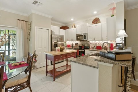 Townhouse in Zephyrhills, Florida 3 bedrooms, 151.8 sq.m. № 1913142 - photo 11