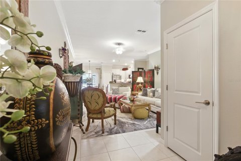 Townhouse in Zephyrhills, Florida 3 bedrooms, 151.8 sq.m. № 1913142 - photo 3