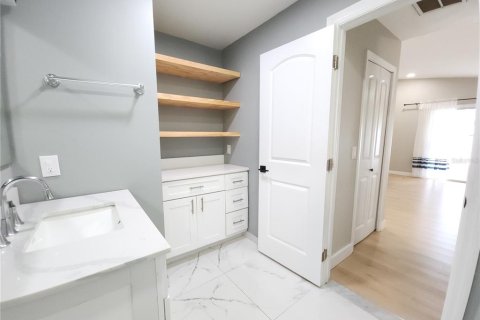Condo in Port Richey, Florida, 2 bedrooms  № 1824003 - photo 30